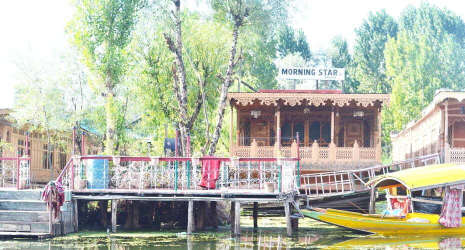 Young Morning Star Group of Houseboats, Srinagar 5